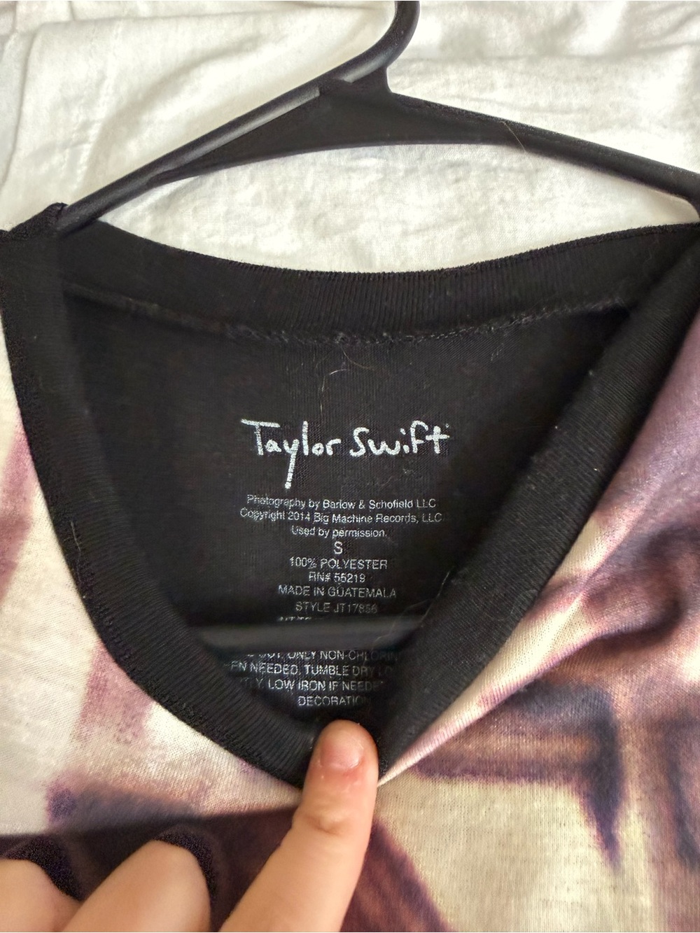 Taylor Swift Graphic Sleeveless Tank Top - Cream/Black - Picture 2 of 2